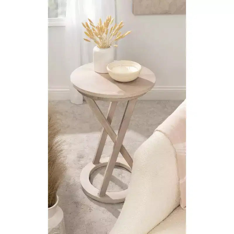 Tavolino d'accento moderno in legno con gambe oblique