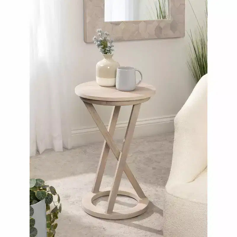 Tavolino d'accento moderno in legno con gambe oblique