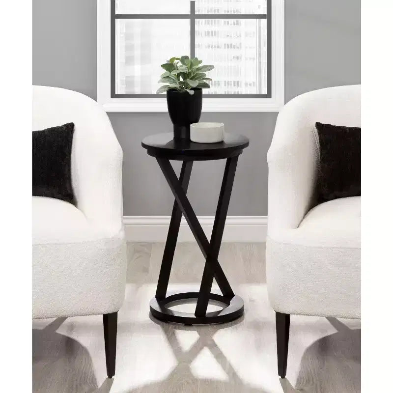 Tavolino d'accento moderno in legno con gambe oblique