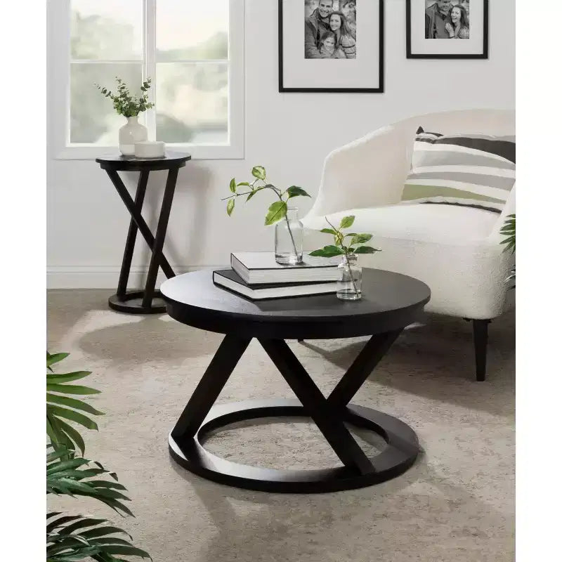 Tavolino d'accento moderno in legno con gambe oblique