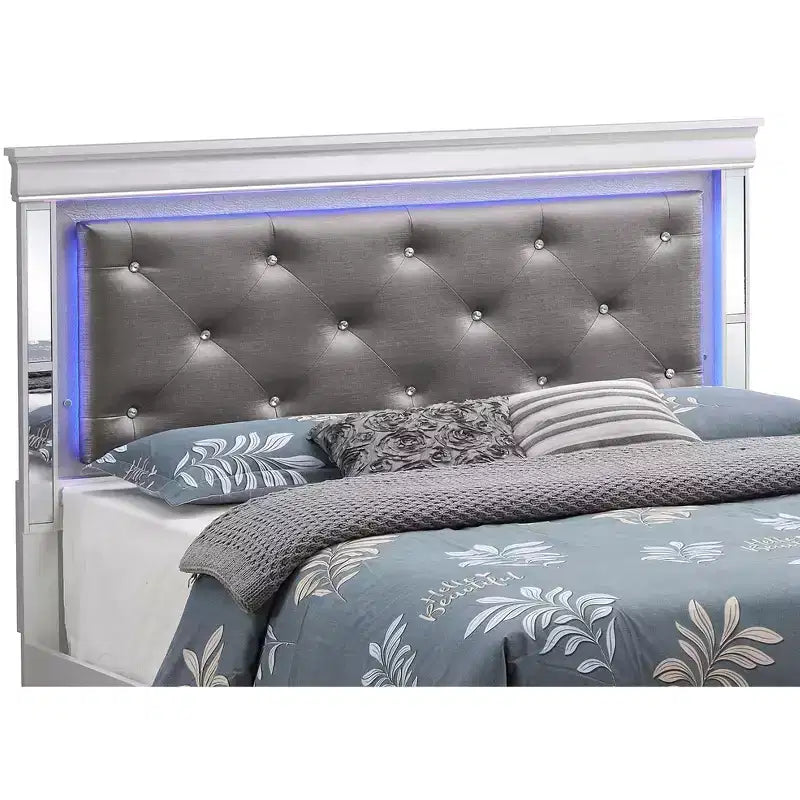 Letto imbottito con testiera a LED e profili a specchio