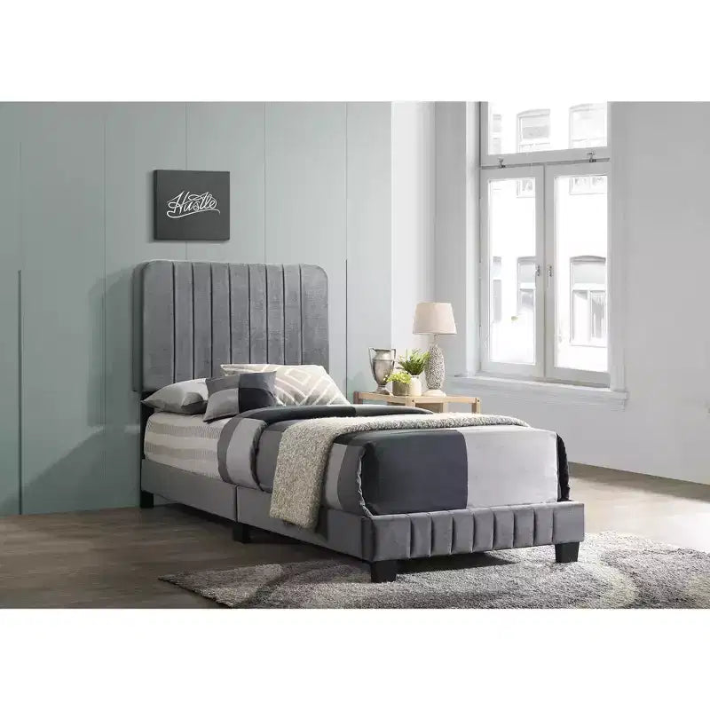 Letto a pannelli gemelli trapuntato in velluto