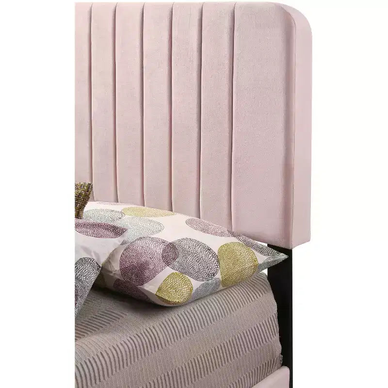 Letto a pannelli gemelli trapuntato in velluto