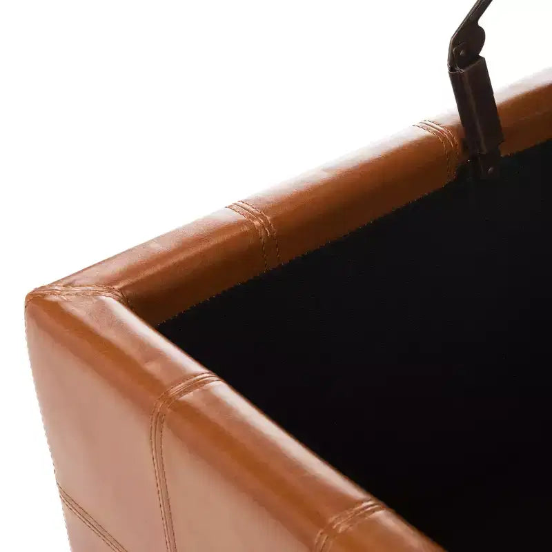 Pouf contenitore quadrato trapuntato con coperchio incernierato