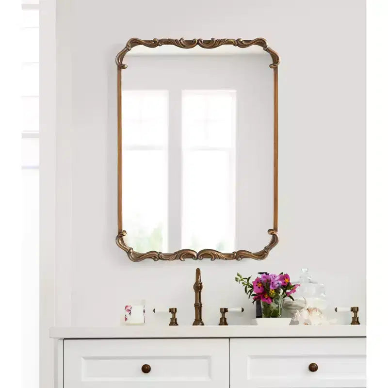 Specchio da parete rettangolare con cornice in metallo dorato, 20x27